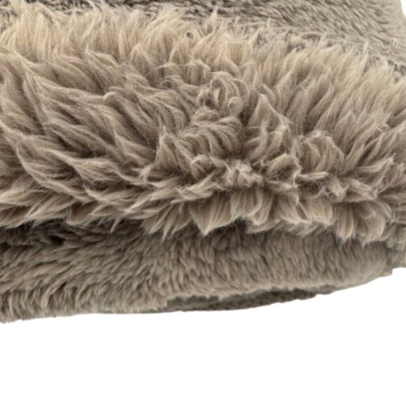 NWT UGG Novah Throw Blanket Light FAWN 50" X 70" - Picture 4 of 7